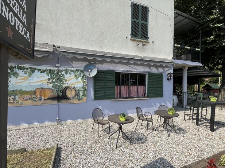 Perry's Wine Pub